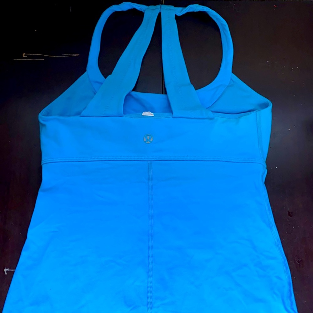 Lulu lemon blue top
